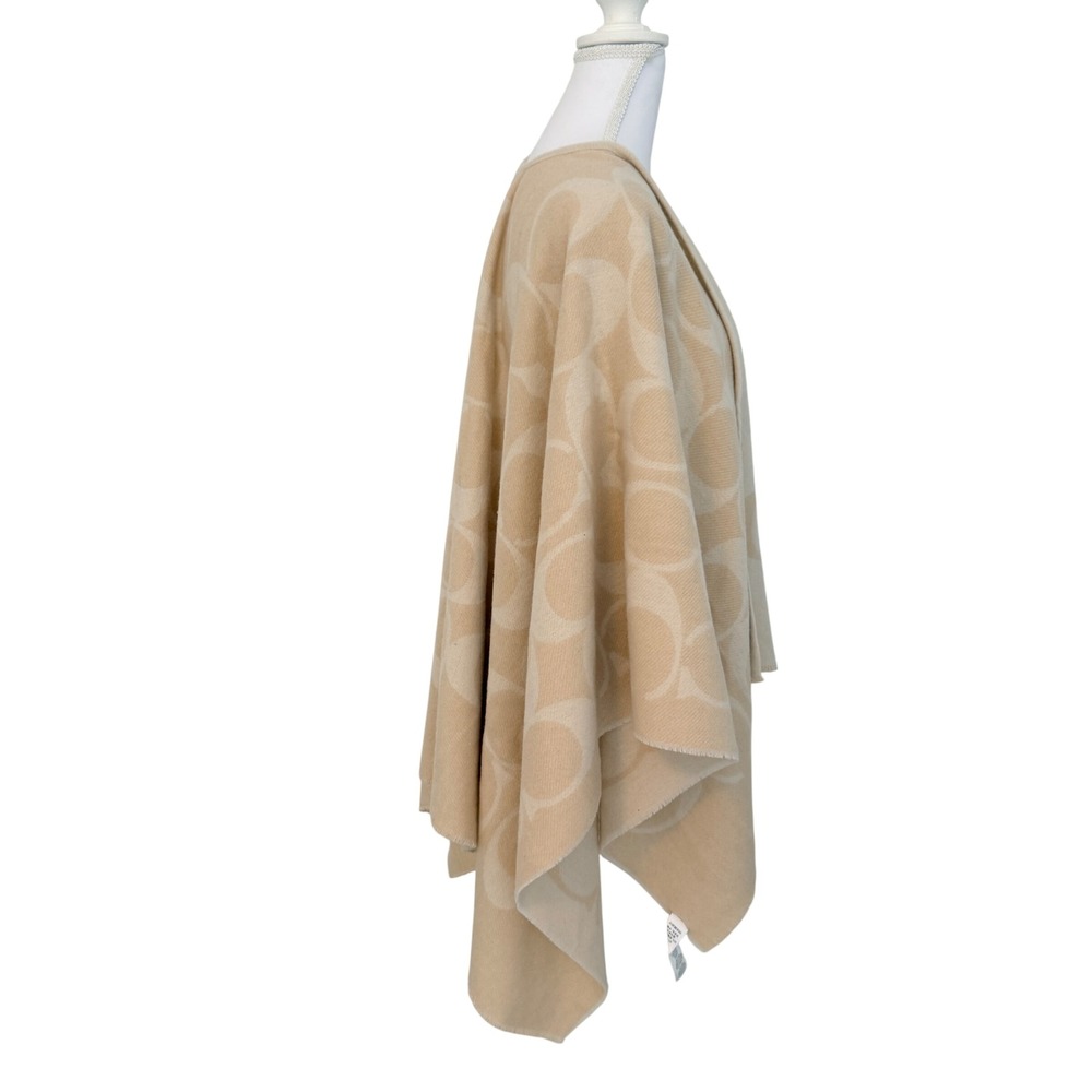 Coach Signature Cape Shawl Women OS Beige Cream Wool Blend Logo Wrap CU811 - Picture 4 of 7